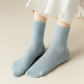 2022 Ženy Posádky Ponožky Nové Bavlna Priedušná Farbou Bežné Jar Leto Módne Oka dámske Ponožky Farebné Trendy Jednoduché