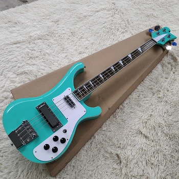 Toto je profesionálny 4-string basy elektrická gitara, ktorá je obloha modrá, krásny vzhľad a unikátne v zafarbenie