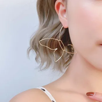 Ženy Móda Prehnané Minimalistický Dutý Veľký Motýľ Visieť Náušnice Line Stud Earings Strany Dievčatá Šperky 2022