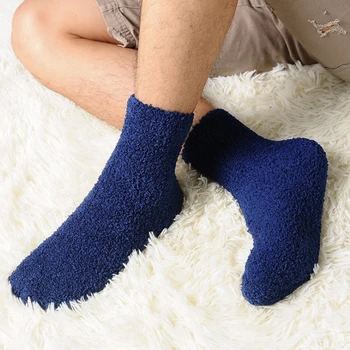 Muži Zahustiť Ponožky Módne Zimné Teplé Coral Fleece Načechraný Farbou Spánku Muž Posteľ Calcetines